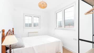 3 habitaciones y ropa de cama