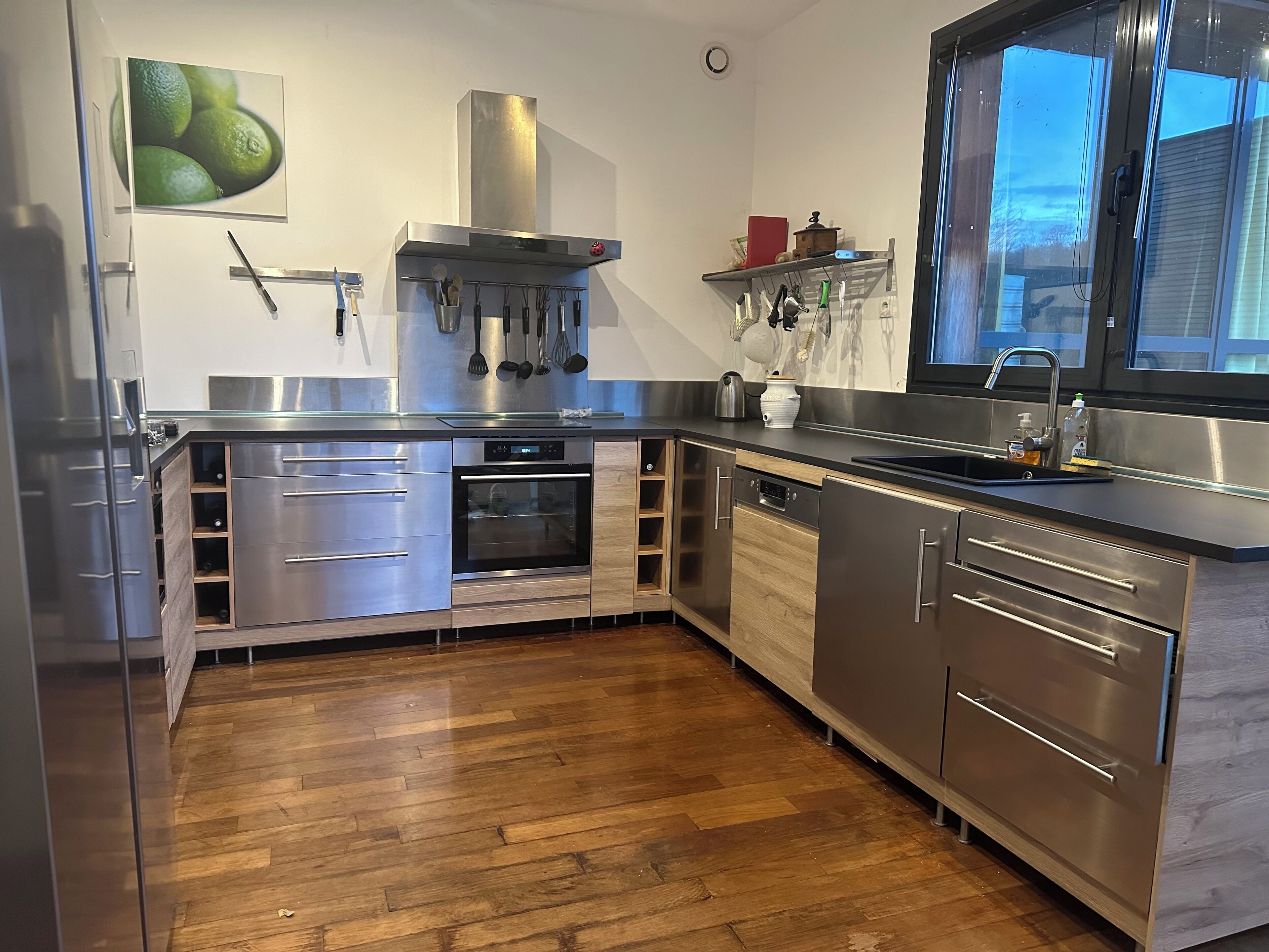 Micro-ondes, four, plaque de cuisson, lave-vaisselle