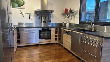 Microwave, oven, stovetop, dishwasher