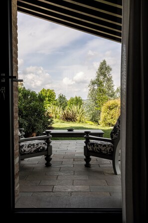 Family Room | Terrace/patio