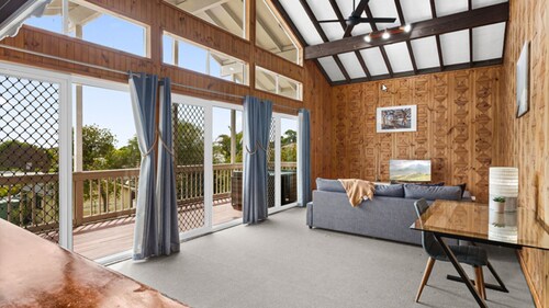 Loftus Spacious Getaway