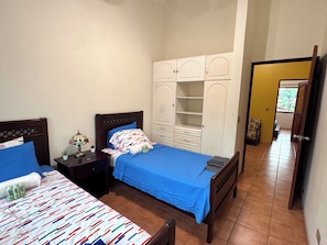 Iron/ironing board, free WiFi, bed sheets