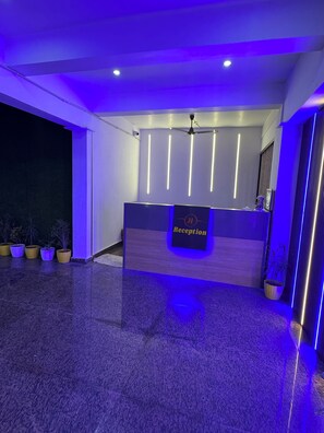 Reception - Virtus Hotel NewlyBuilt Greater Noida (Greater Noida)