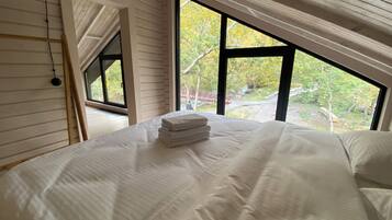 Luksus-studiosuite - 1 queensize-seng - hawaiiansk terrasse - udsigt til flod