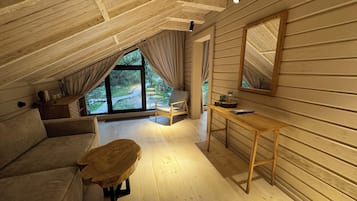 Lyxig studiosvit - 1 queensize-säng - lanai - utsikt mot floden