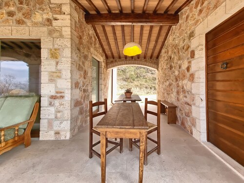 Farmhouse with panoramic views surrounded by forest in the center of Umbria