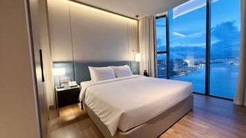 Appartement panoramique, 2 chambres, balcon, vue sur la baie | Vue sur la plage ou l’océan