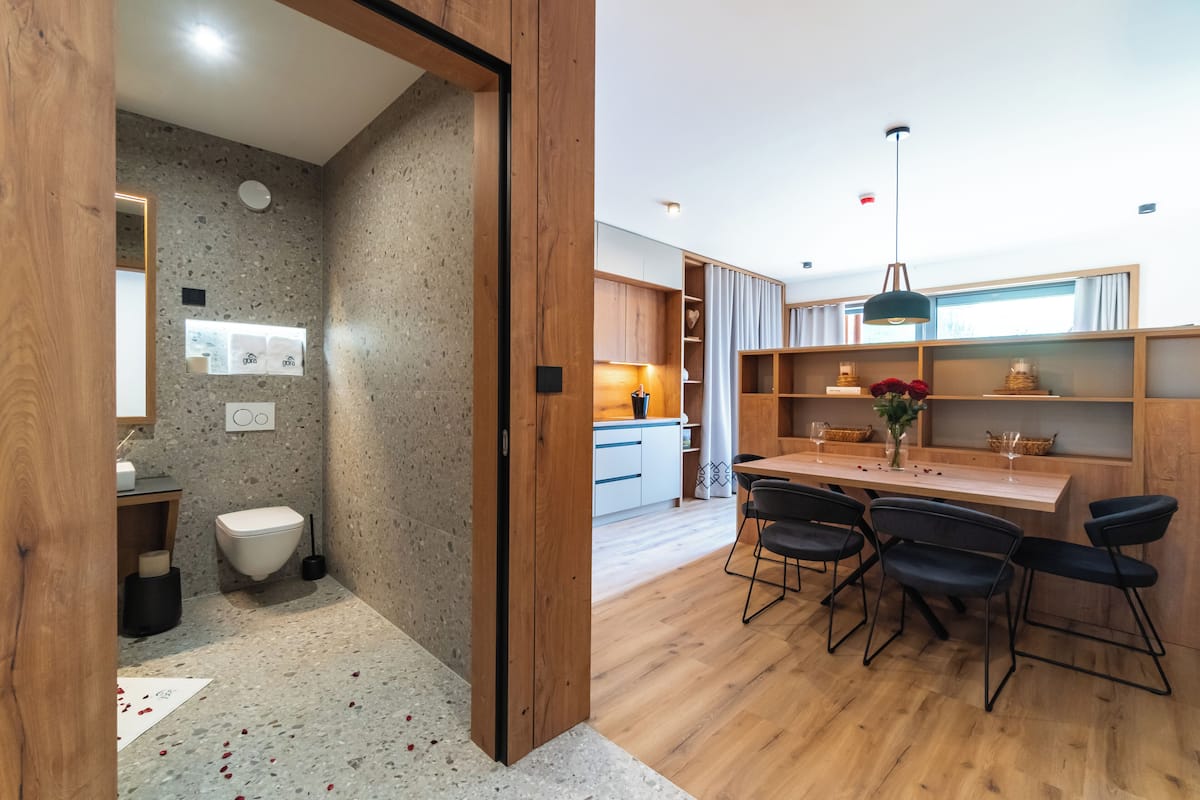 Studio with Terrace | In-room safe, blackout drapes, soundproofing, iron/ironing board