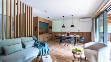 2 Bedroom family apartment with balcony | In-room safe, blackout drapes, soundproofing, iron/ironing board