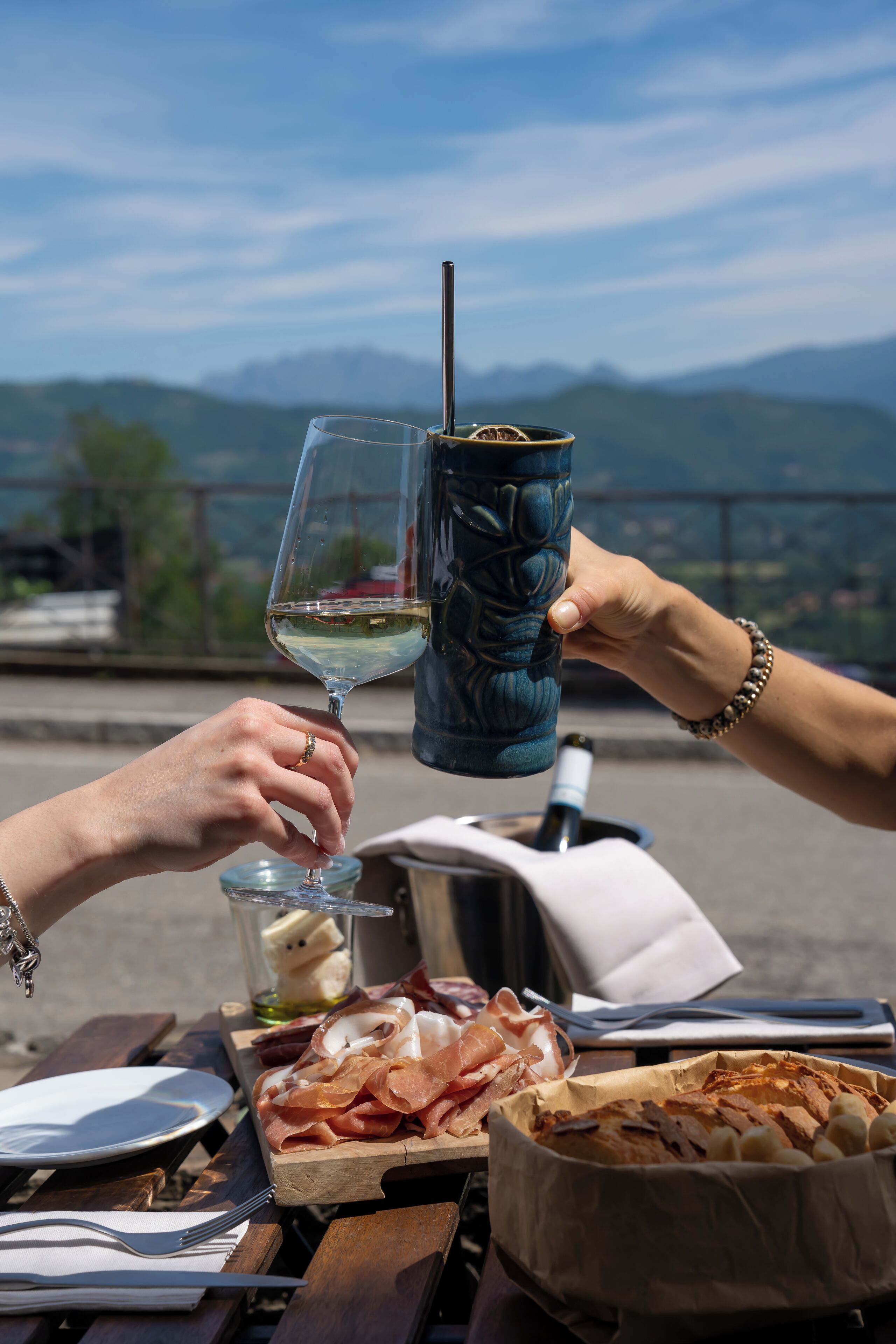 Spécialités Cuisine méditerranéenne, vue sur le jardin 