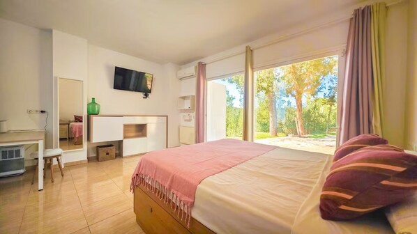 2 室のベッドルーム、WiFi、ベッドシーツ