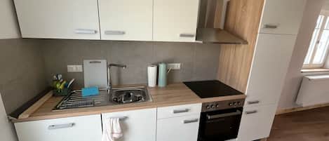 Oven, stovetop, dishwasher