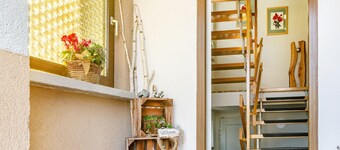 Holiday Apartment Veronika in "Alte Gärtnerei" with Shared Garden and Wi-Fi