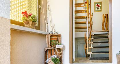 Ferienhaus "Alte Gärtnerei" Ferienwohnung Veronika mit Gemeinschaftsgarten und Wi-Fi