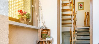 Holiday Apartment Veronika in "Alte Gärtnerei" with Shared Garden and Wi-Fi