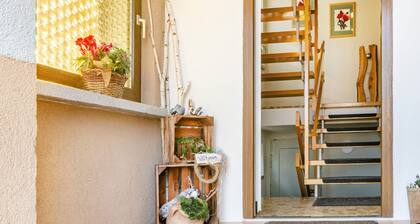 Ferienhaus "Alte Gärtnerei" Ferienwohnung Veronika mit Gemeinschaftsgarten und Wi-Fi