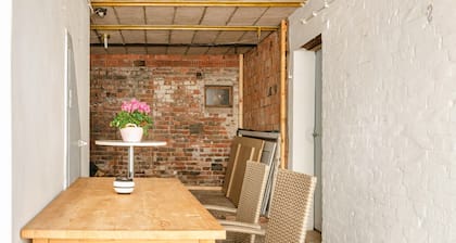 Ferienwohnung 'Veronika' mit Gemeinschaftsgarten und Wi-Fi