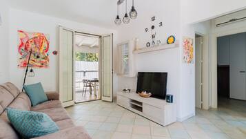 Télévision, cheminée