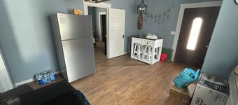 Charming 2-bedroom house with Heat, AC, Cable, WiFi in peaceful Hondo