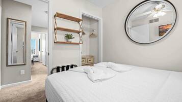 3 habitaciones, escritorio, tabla de planchar con plancha y wifi