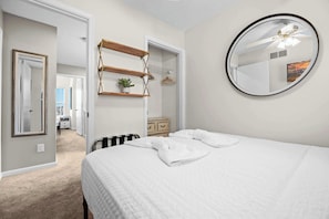 3 habitaciones, escritorio, tabla de planchar con plancha y wifi