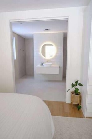 10 habitaciones y wifi 
