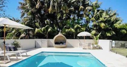 Heated Pool | Bundeena's best | 10br | Beach