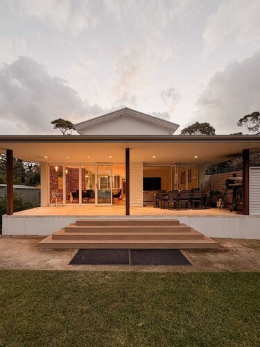 Luxury Coastal Retreat in Bundeena