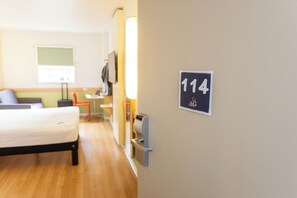 Sistema de insonorización, wifi gratis, ropa de cama
