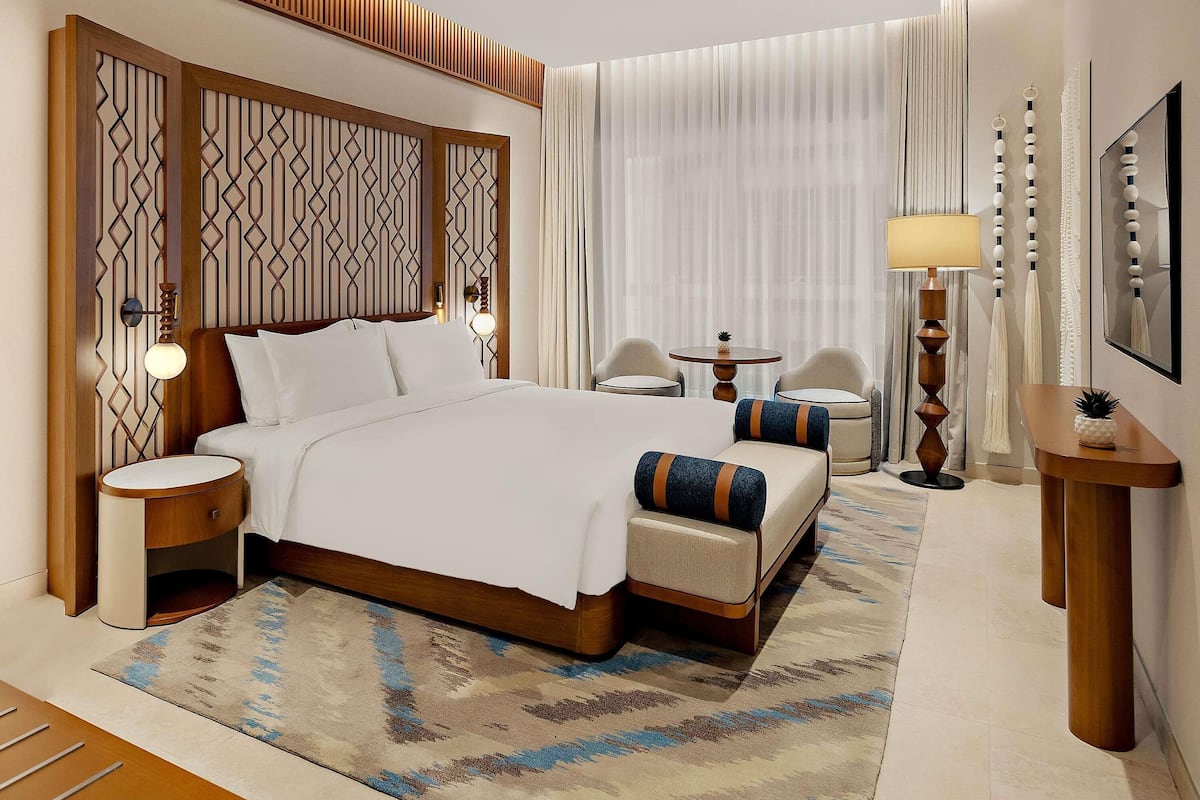 Superior Room, 1 King Bed | Minibar, desk, laptop workspace, soundproofing