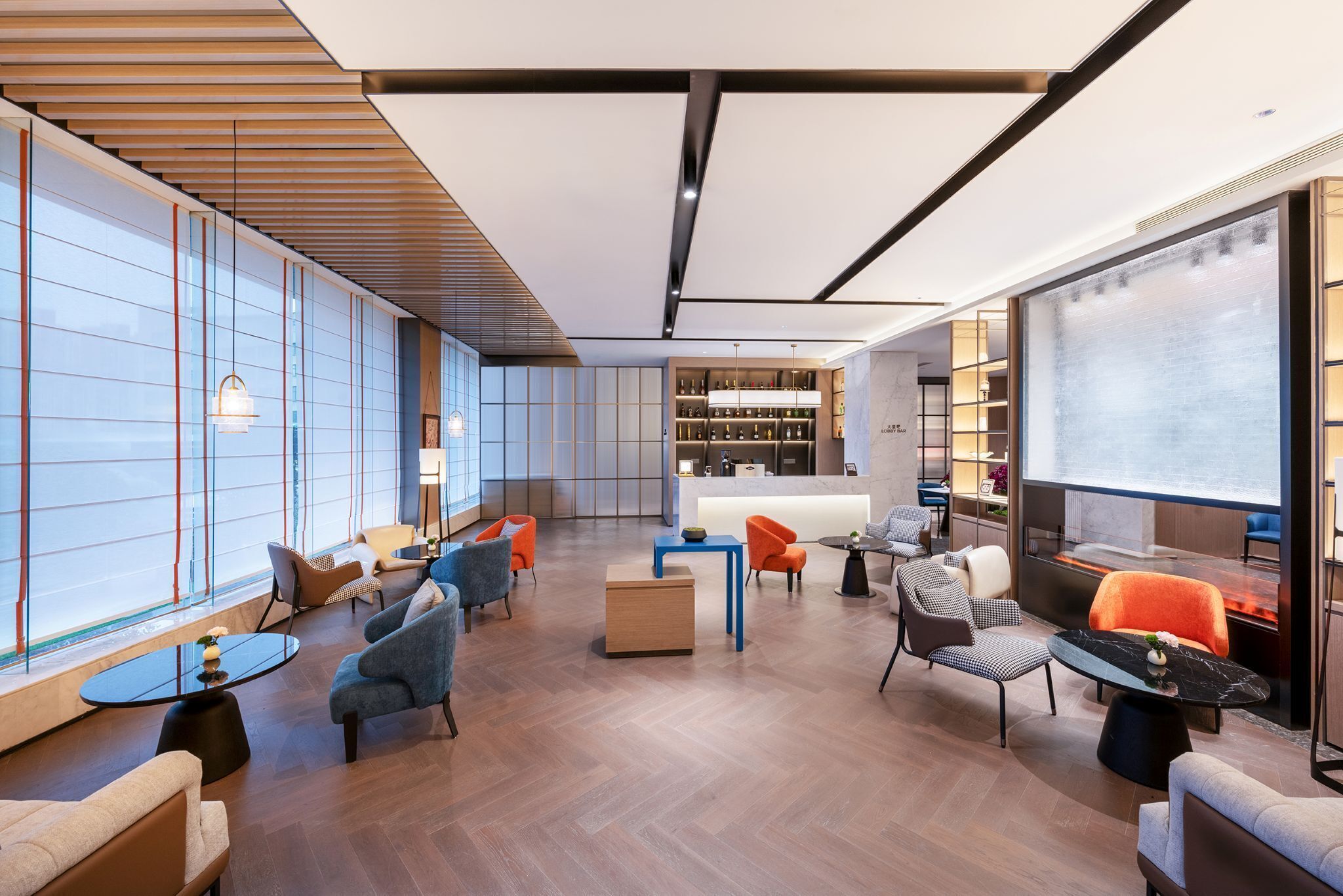 Lobby lounge