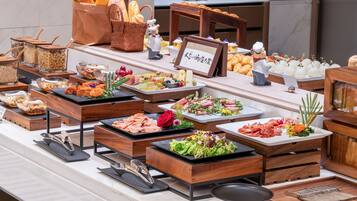 高級寢具、羽絨被、免費迷你吧物品、獨特裝潢