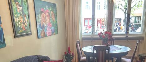 Fernseher, Stereoanlage