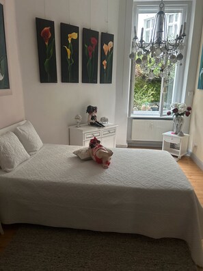 2 chambres, fer et planche à repasser, Wi-Fi, draps fournis