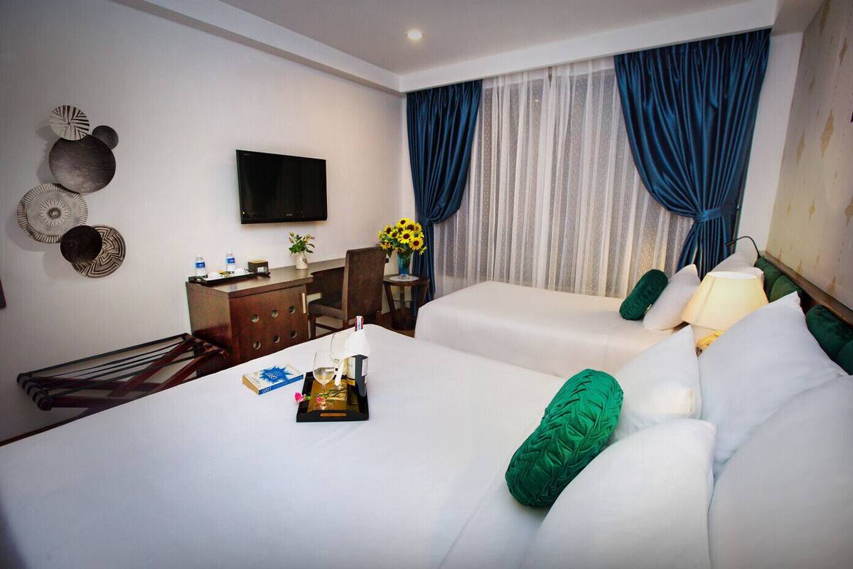 Coffres-forts dans les chambres, bureau, Wi-Fi gratuit, draps fournis