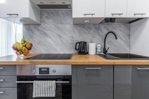 Economy Condo, 1 Bedroom, Non Smoking, Private Bathroom | Private kitchenette