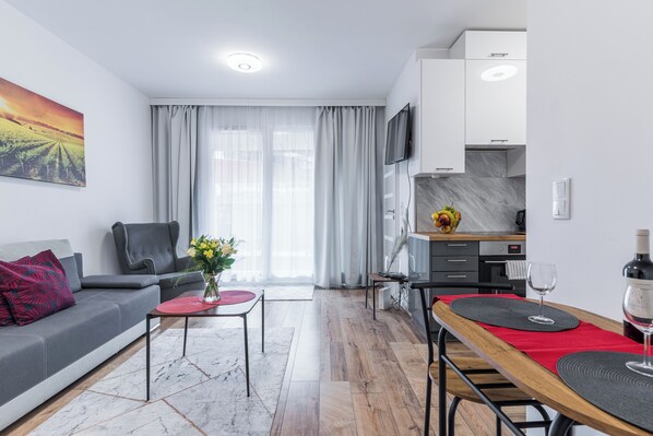 Economy Condo, 1 Bedroom, Non Smoking, Private Bathroom