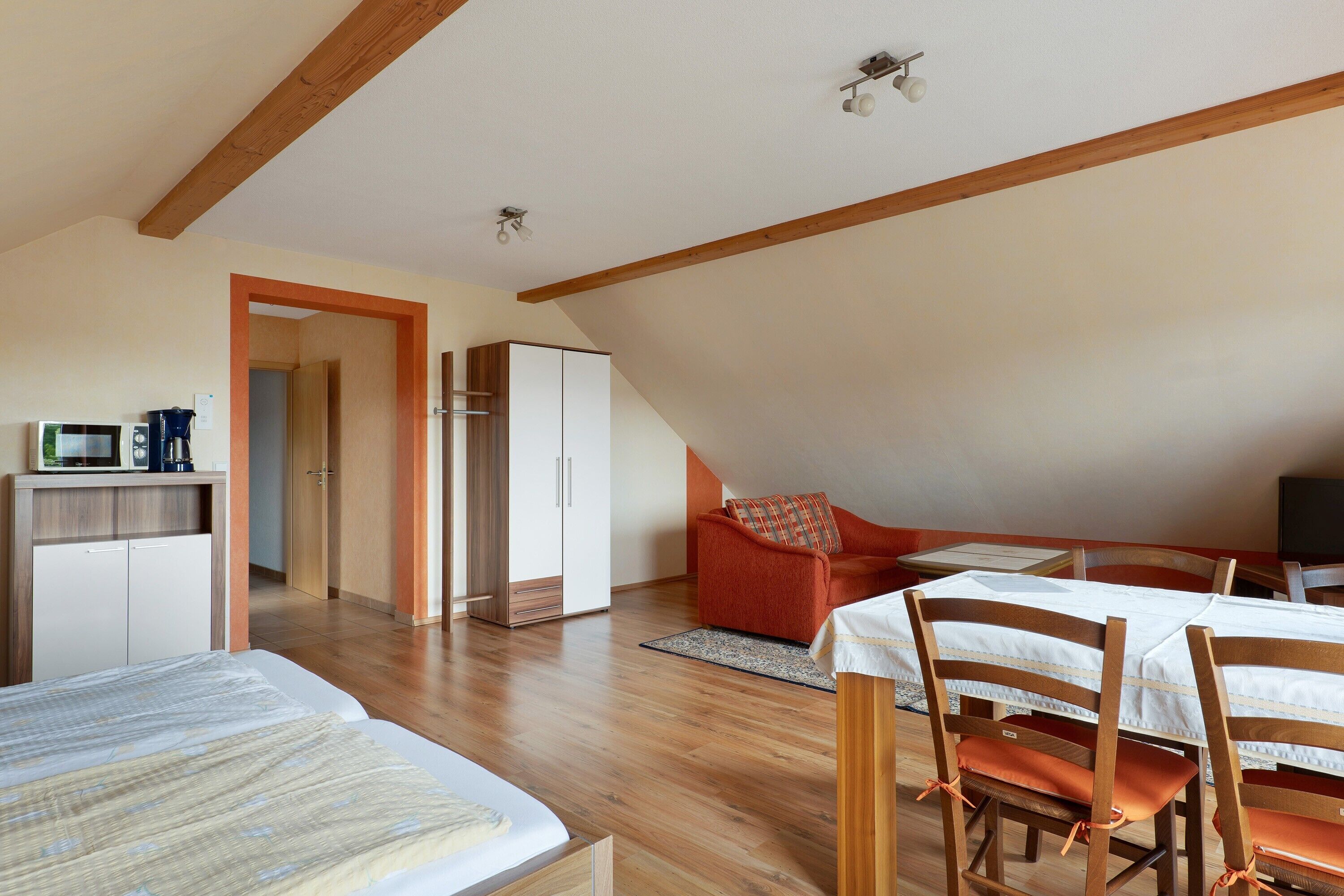 1 多间卧室、WiFi、床单