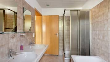 Shower, towels