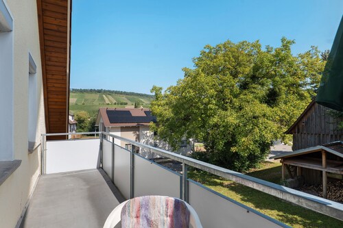 Ferienwohnung 'Holunderbusch' mit Balkon und Wi-Fi