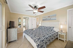3 bedrooms, desk, iron/ironing board, free WiFi