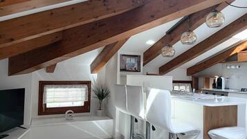 Kühlschrank, Ofen, Herdplatte, Geschirrspüler