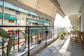 Property grounds - Chic 2‑Bdrm Oasis in Pangrati by ΜΡS (Athina)