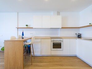 Apartment | Private kitchen - Apartment Las Canteras With Ocean Views (Las Palmas de Gran Canaria)