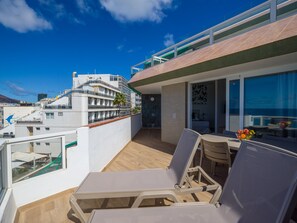 Apartment | Terrace/patio - Apartment Las Canteras With Ocean Views (Las Palmas de Gran Canaria)