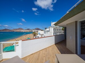 Apartment | Property grounds - Apartment Las Canteras With Ocean Views (Las Palmas de Gran Canaria)