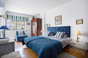 1 habitación, tabla de planchar con plancha, wifi y ropa de cama 