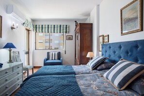 1 bedroom, iron/ironing board, WiFi, bed sheets - Apartment 'Casa Do Mar' with Sea View, Wi-Fi and Air Conditioning (Figueira da Foz)