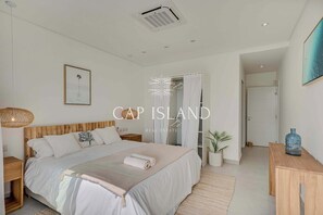 3 habitaciones, tabla de planchar con plancha, wifi y ropa de cama