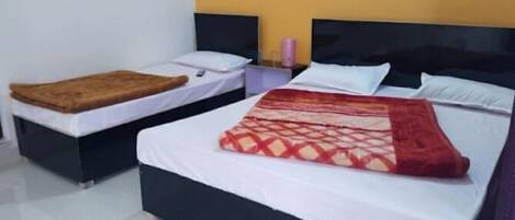 Dobbeltrom – classic, balkong, fjellutsikt | Wi-fi (inkludert)